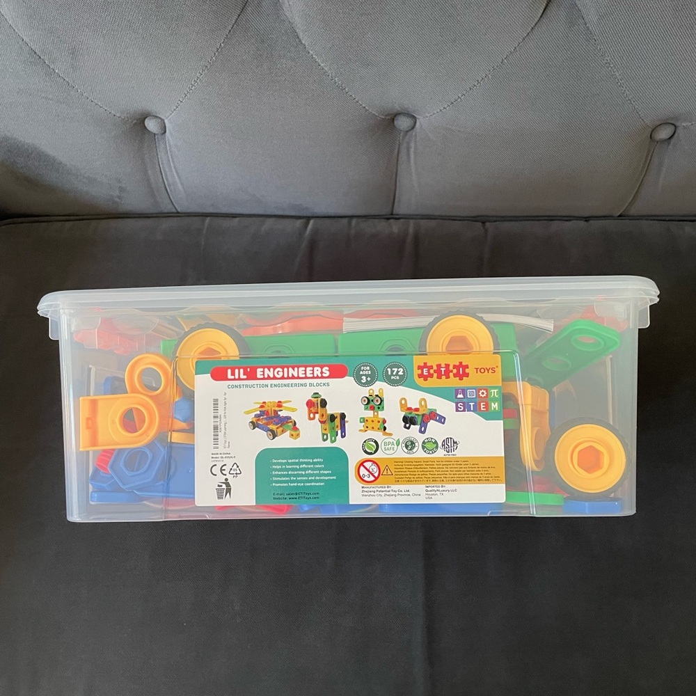 Lil engineers building kit
